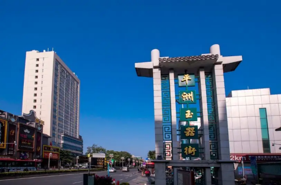 中国最“贵气”的小镇，人人身家过亿