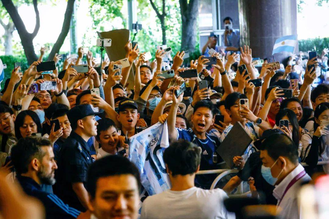 平台抢夺梅西,快手这次赢麻了万万没想到