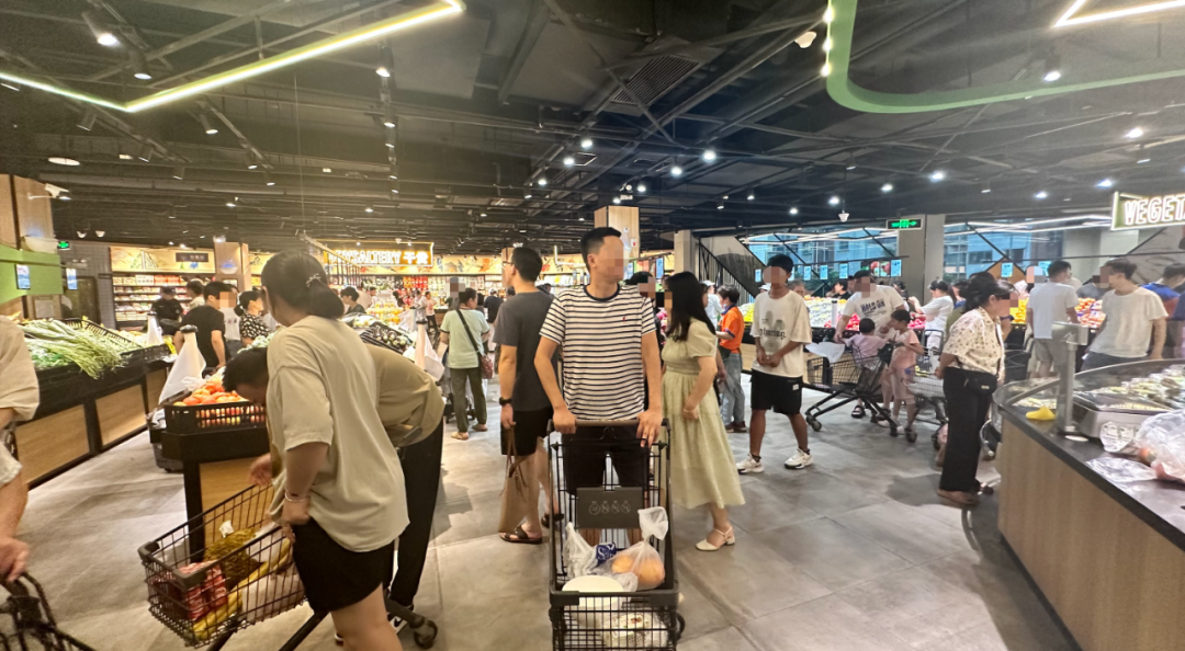 中百仓储自改首店，能否成为武汉胖东来？