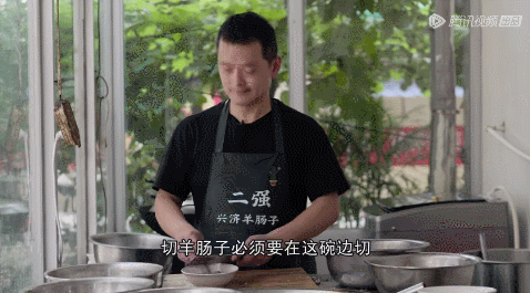 美食纪录片狂卷“烟火气”，《早餐中国4》为何格外动人心？