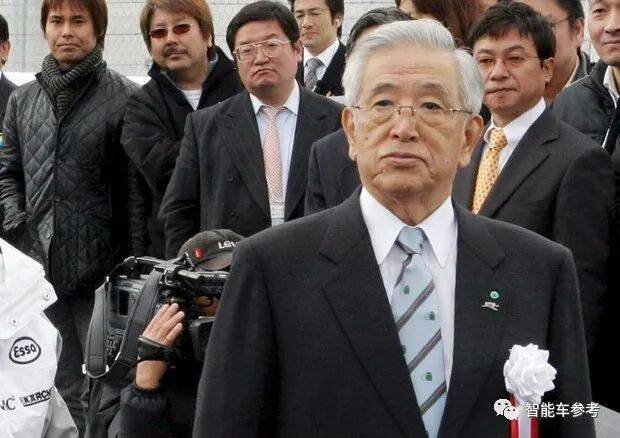 丰田章一郎,丰田创始人丰田喜一郎的长子,丰田章男之父.