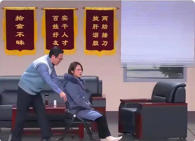 沈腾的《坑》,正在你公司上演...