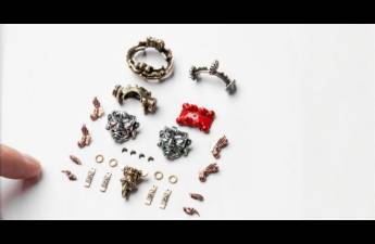 原创设计、自有供应链，产业带商家在拼多多挣脱价格“引力”